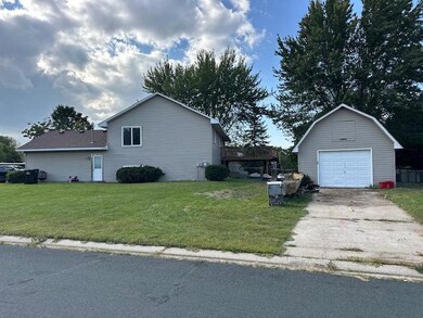 793 Lupine Ct, Shakopee, MN 55379 - photo 3