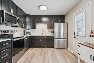 3824 Monterey Dr, Waterloo, IA 50701 - photo 6