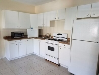 168 Raymond St unit 168, Cambridge, MA 02140 - photo 3