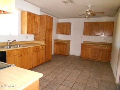 1654 N Freeman unit 2, Mesa, AZ 85201 - photo 3