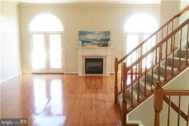 6005 Mill Cove Ct, Burke, VA 22015 - photo 3