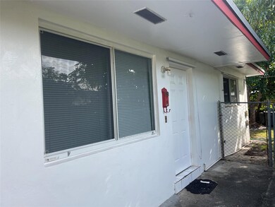 513 SW 8th St, Hallandale Beach, FL 33009 - photo 2