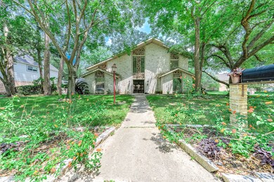 14102 Saddlebend Dr, Houston, TX 77070 - photo 2