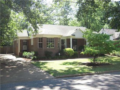 Beautiful Brick and Siding Home right near Pink Pa