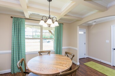 225-Breakwater-Dr-006-300DPI