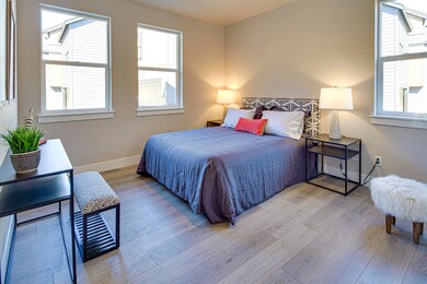 03-Main Level Master Suite