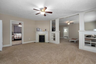 410 N Wall St-7