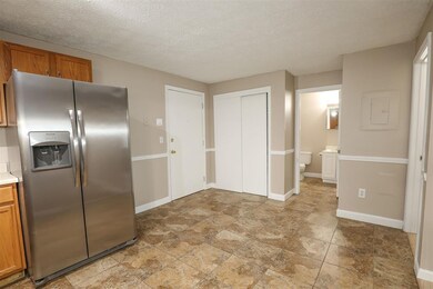 525 Calef Rd unit 4, Manchester, NH 03103 - photo 6