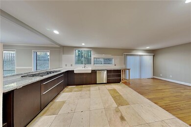 355 Elbe Dr, Alpharetta, GA 30022 - photo 5