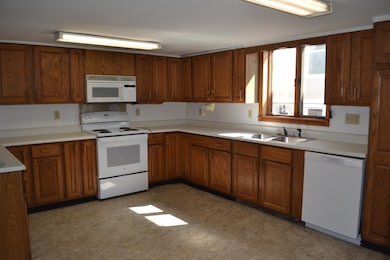 8 Fuller St, Montpelier, VT 05602 - photo 5