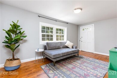 Working from home is easy with 2 flex spaces to suit your needs.