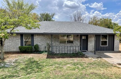 384 Mcfarland Ln, Weatherford, TX 76088 - photo 2