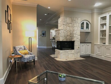 2206 Mcduffie St, Houston, TX 77019 - photo 4