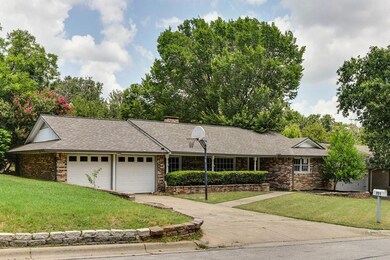 701 Rankin Dr, Bedford, TX 76022 - photo 2