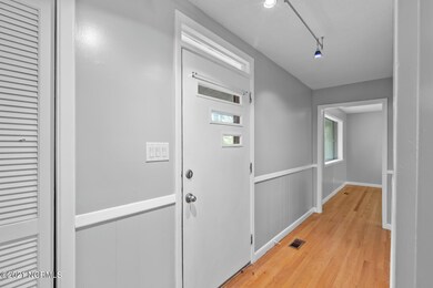 204 Country Club Dr, Jacksonville, NC 28546 - photo 7