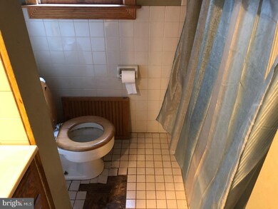 877 Naamans Creek Rd, Chadds Ford, PA 19317 - photo 4