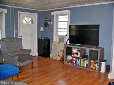 1562 Filbert St, York, PA 17404 - photo 5