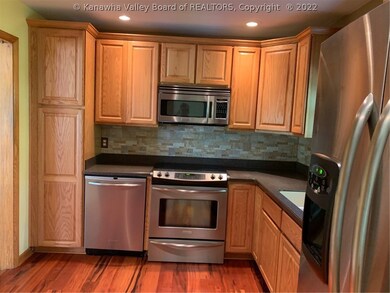 1508 Village Dr, Charleston, WV 25309 - photo 6