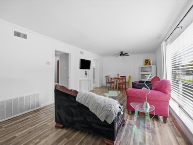 11102 Valleydale Dr unit A, Dallas, TX 75230 - photo 7