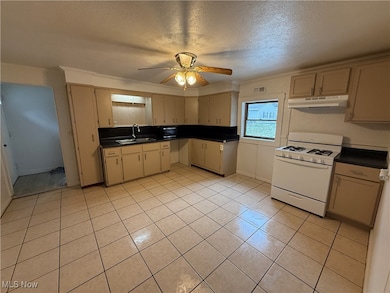 604 Crider Ave NE, New Philadelphia, OH 44663 - photo 5