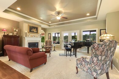 05_132 Chota Landing Drive_Living02