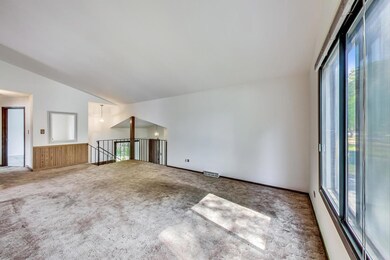 508 N Mcaree Rd, Waukegan, IL 60085 - photo 5