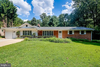 8549 Pineway Dr, Laurel, MD 20723 - photo 2