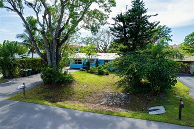 1054 Wisconsin Dr, Naples, FL 34103 - photo 7