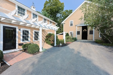 391 Washington St, Holliston, MA 01746 - photo 4