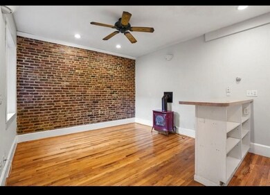 10 Henchman St unit 3R, Boston, MA 02113 - photo 6