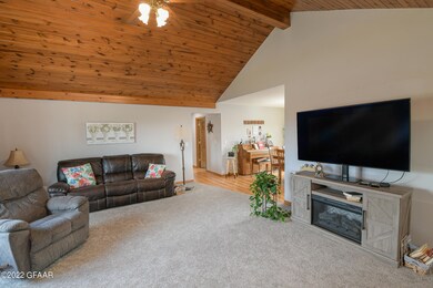 1103 S 21st St, Grand Forks, ND 58201 - photo 7