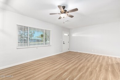 2207 N 28th Place, Phoenix, AZ 85008 - photo 5