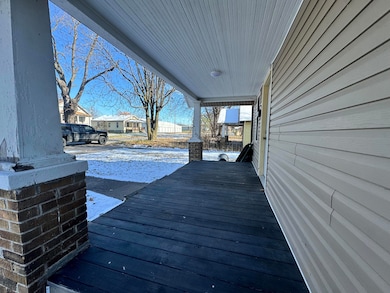 584 W Morgan St, Marshall, MO 65340 - photo 5