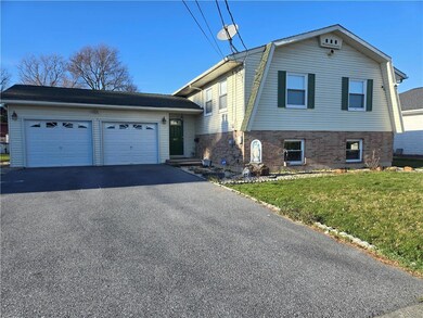 647 W Union St, Whitehall, PA 18052 - photo 3
