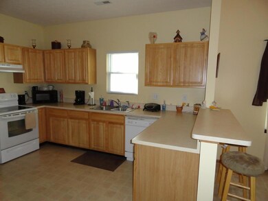Spacious kitchen with lots of cabinets!