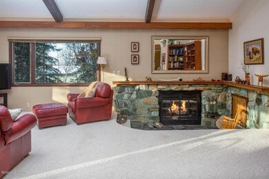 Living Room w/ Gas FP