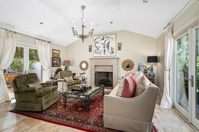 1132 Gray Moss Ln, Houston, TX 77055 - photo 7