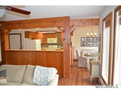 Kitchen / Dining Area