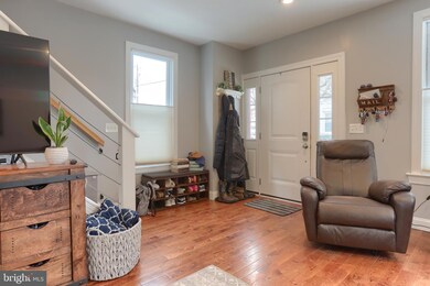 35 N College St, Palmyra, PA 17078 - photo 4