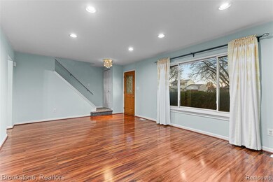 37643 Douglas Ct, Sterling Heights, MI 48310 - photo 6