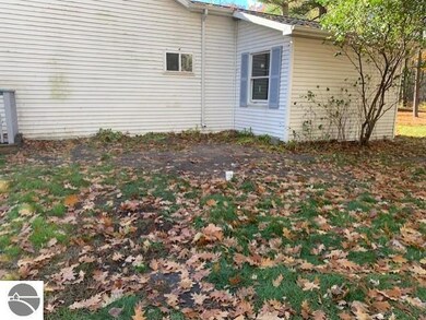 399 N Huron Rd, Au Gres, MI 48703 - photo 6