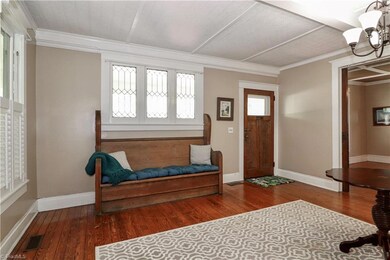 137 N Race St, Statesville, NC 28677 - photo 7