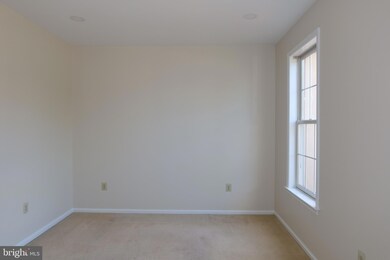 1631 W Thistle Dr, Reading, PA 19610 - photo 7