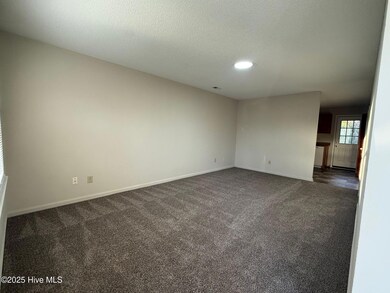 100 Stallion Dr, Jacksonville, NC 28540 - photo 2