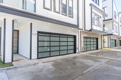 2229 Blalock Rd, Houston, TX 77080 - photo 2