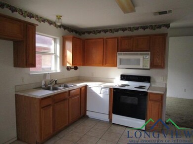 1610 Emily Ln, Kilgore, TX 75662 - photo 6