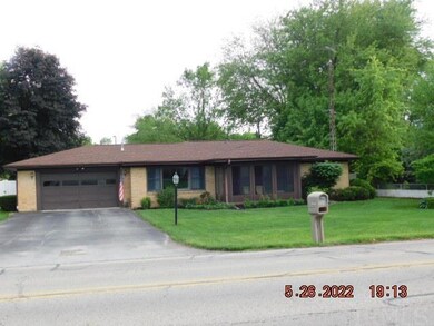 2627 W 38th St, Anderson, IN 46011 - photo 2