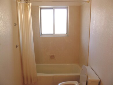 2nd full bath.JPG