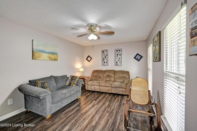 7410 Rome Beauty Place, Louisville, KY 40228 - photo 2