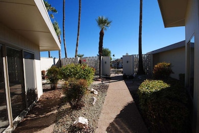 10718 W Wheatridge Dr, Sun City, AZ 85373 - photo 2